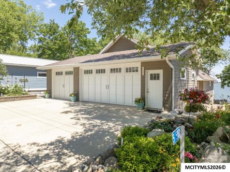 5500 Lakeview Drive Clear Lake IA 50428
