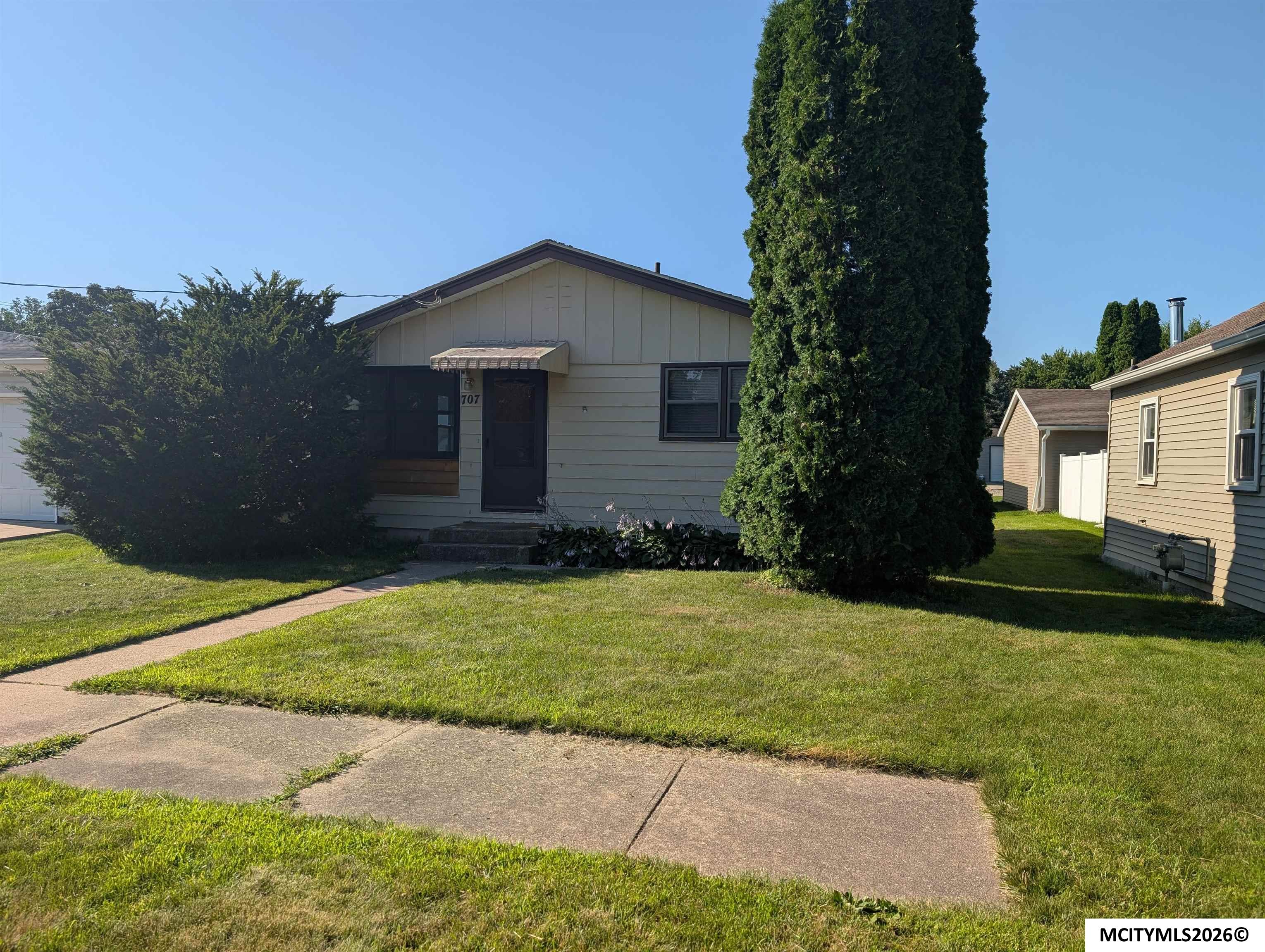 707 16th SE Mason City IA 50401