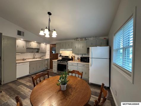 19319 Quince Avenue Mason City IA 50401