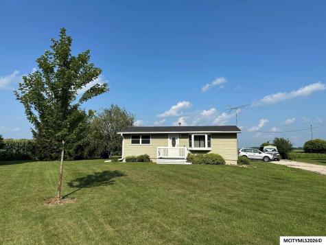 19319 Quince Avenue Mason City IA 50401