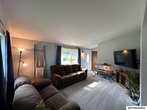 19319 Quince Avenue Mason City IA 50401
