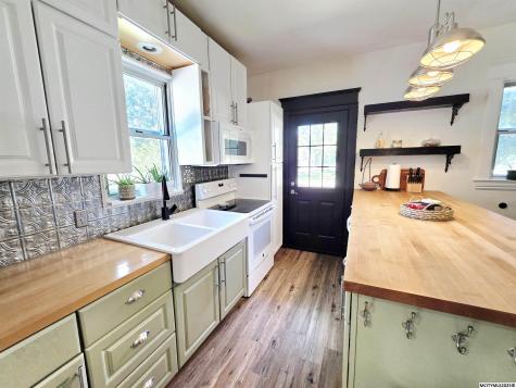 682 3rd NE Mason City IA 50401