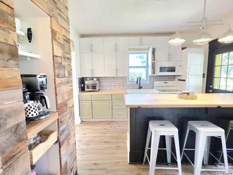 682 3rd NE Mason City IA 50401