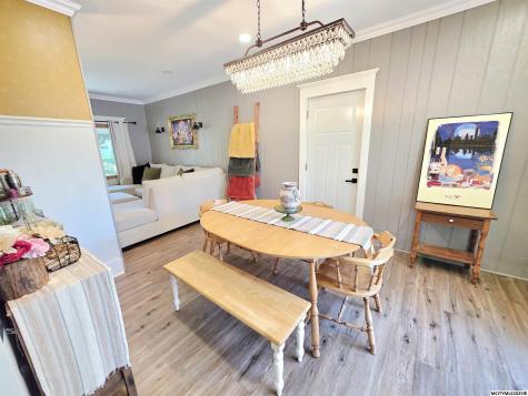 682 3rd NE Mason City IA 50401