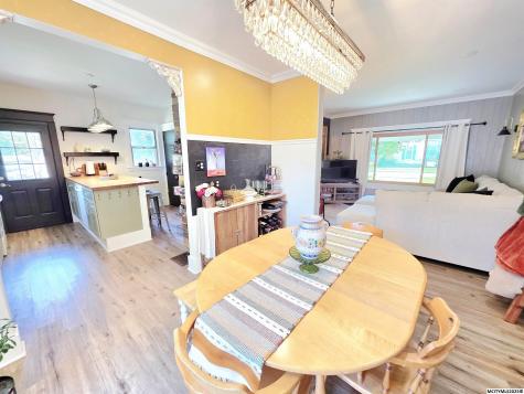 682 3rd NE Mason City IA 50401