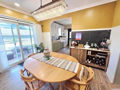 682 3rd NE Mason City IA 50401