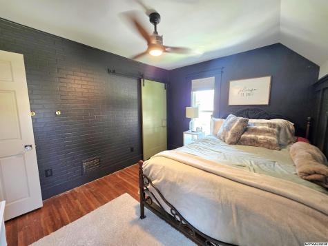 682 3rd NE Mason City IA 50401