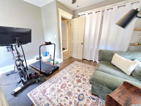 682 3rd NE Mason City IA 50401