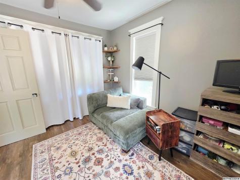 682 3rd NE Mason City IA 50401