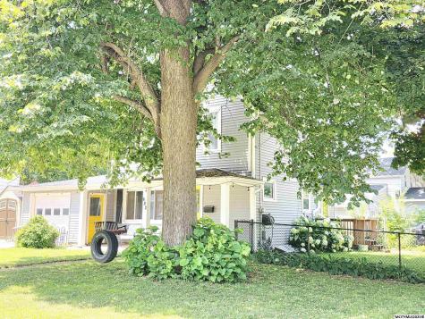 682 3rd NE Mason City IA 50401