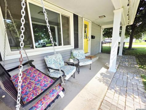 682 3rd NE Mason City IA 50401