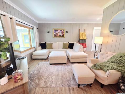 682 3rd NE Mason City IA 50401