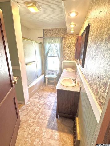 801 10th Street S Northwood IA 50459