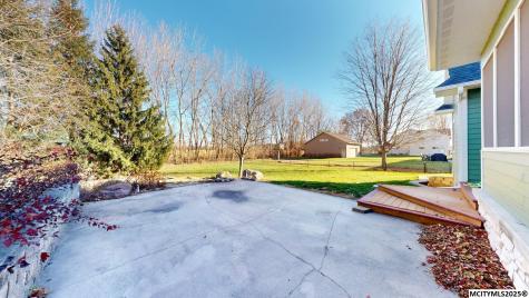 10 Deer Creek Court Mason City IA 50401