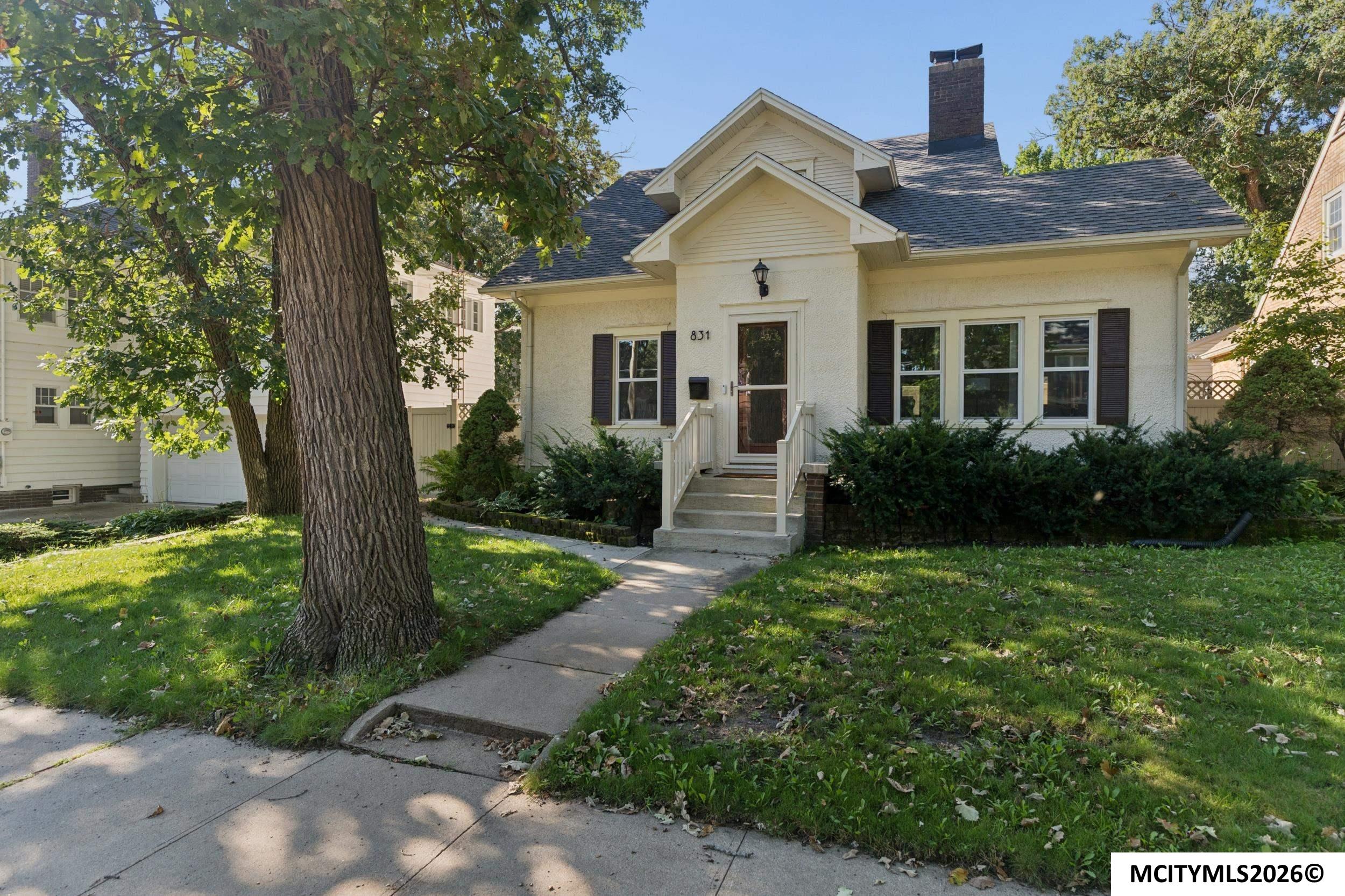 831 1st Street NW Mason City IA 50401