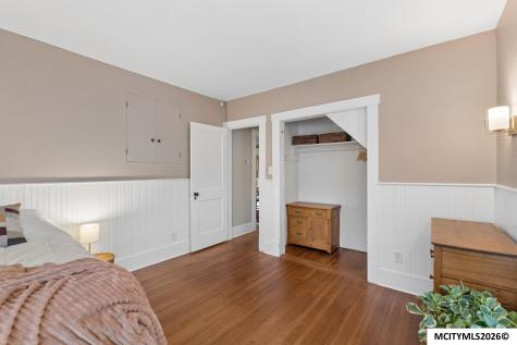 831 1st Street NW Mason City IA 50401