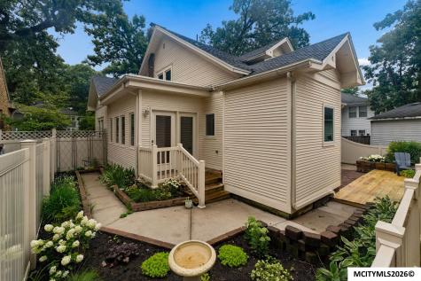 831 1st Street NW Mason City IA 50401