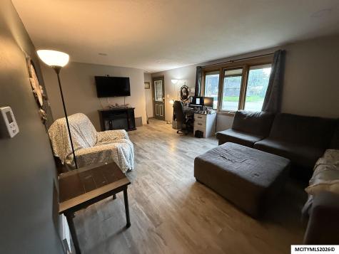 1039 Park Lane Mason City IA 50401