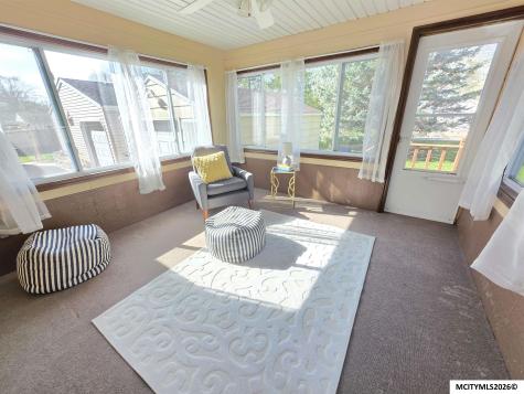 722 10th NE Mason City IA 50401