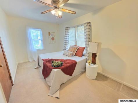 722 10th NE Mason City IA 50401