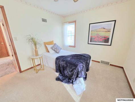 722 10th NE Mason City IA 50401