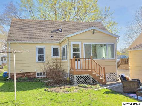 722 10th NE Mason City IA 50401