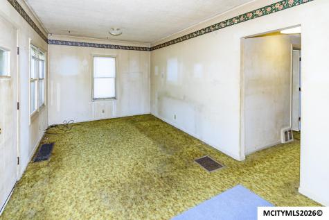 1021 N Tyler Mason City IA 50401