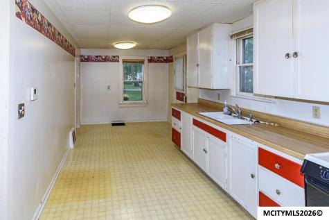 1021 N Tyler Mason City IA 50401