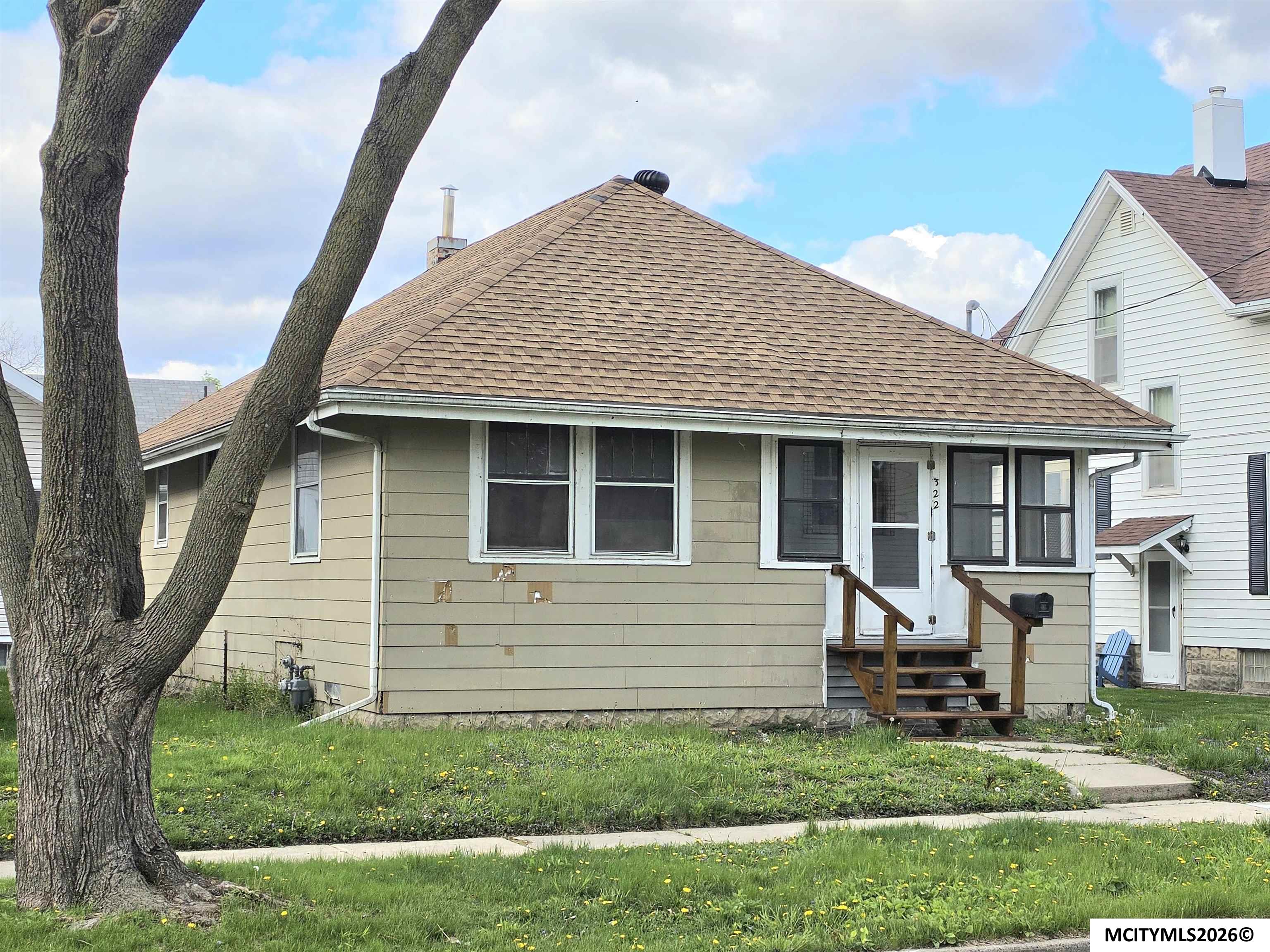 322 8th NW Mason City IA 50401