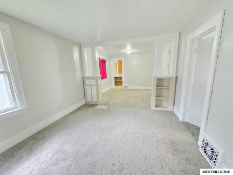 322 8th NW Mason City IA 50401