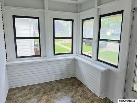 322 8th NW Mason City IA 50401