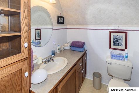 20688 Spruce Avenue Mason City IA 50401