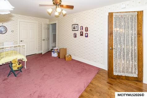 20688 Spruce Avenue Mason City IA 50401