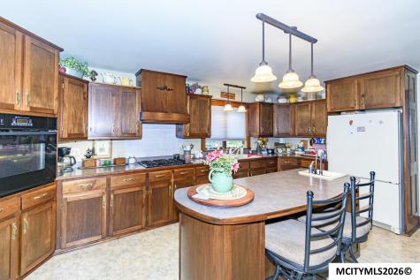 20688 Spruce Avenue Mason City IA 50401