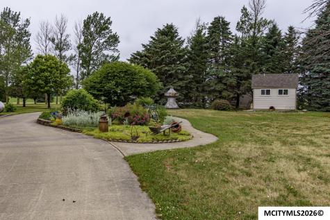 20688 Spruce Avenue Mason City IA 50401