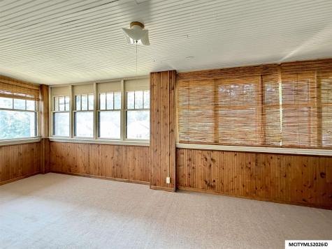 1030 2nd Street NW Mason City IA 50401