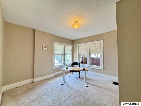 1030 2nd Street NW Mason City IA 50401