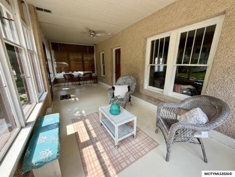 1030 2nd Street NW Mason City IA 50401