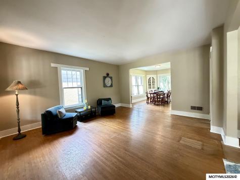1030 2nd Street NW Mason City IA 50401
