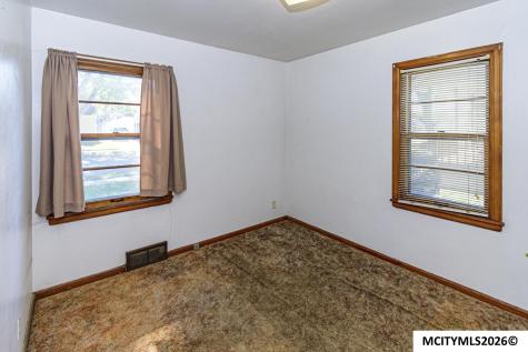 744 16th NE Mason City IA 50401