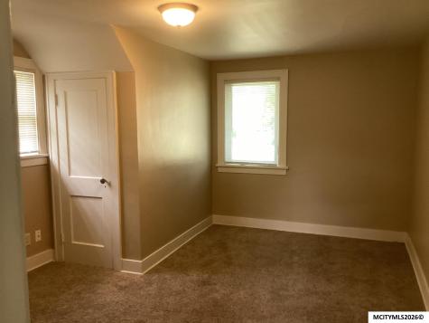 717 1st SW Mason City IA 50401