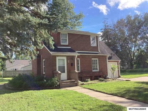 717 1st SW Mason City IA 50401