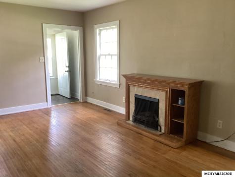 717 1st SW Mason City IA 50401