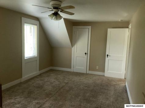 717 1st SW Mason City IA 50401
