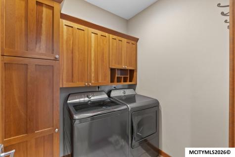 1153 Onyx Court Mason City IA 50401