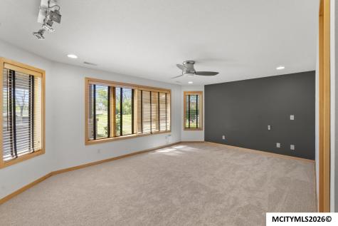 1153 Onyx Court Mason City IA 50401