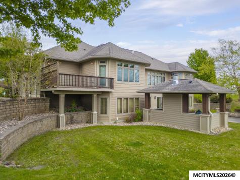 1153 Onyx Court Mason City IA 50401