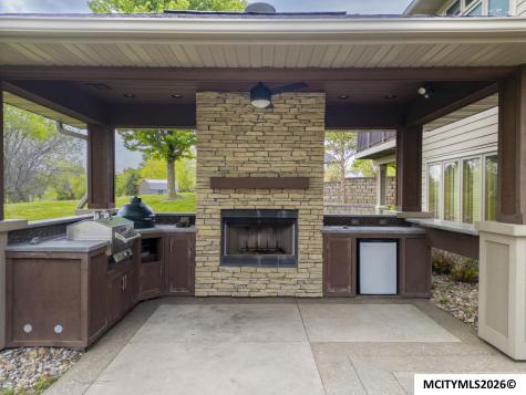 1153 Onyx Court Mason City IA 50401