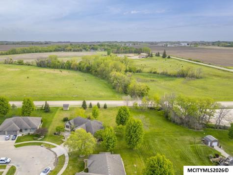 1153 Onyx Court Mason City IA 50401