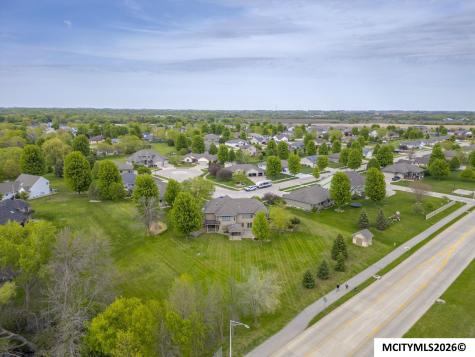 1153 Onyx Court Mason City IA 50401